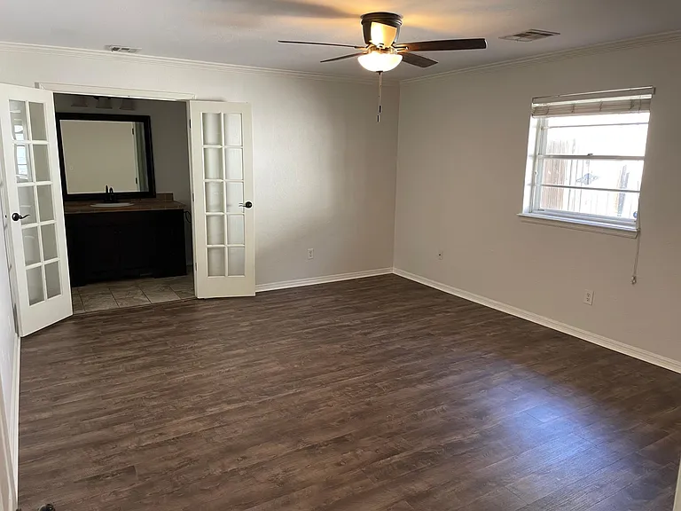 505 Pepperdine Ave — Photo 6