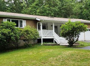 476 Bone Ridge Rd, Hawley, PA 18428