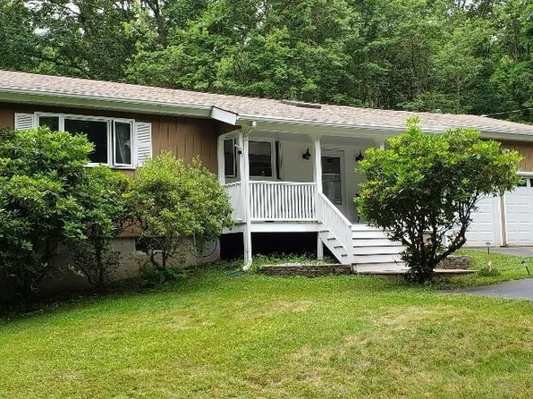 476 Bone Ridge Rd, Hawley, PA 18428