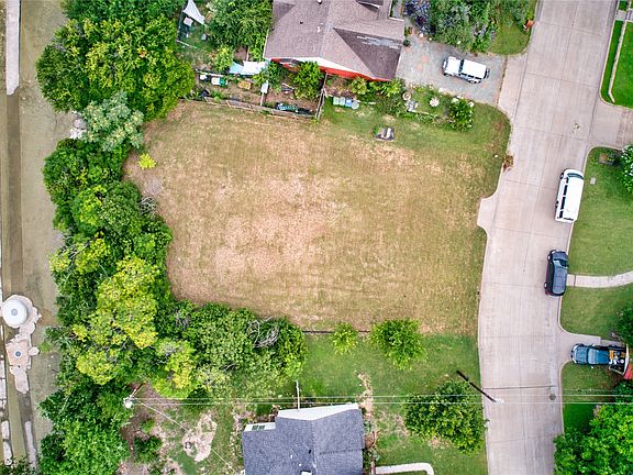 5th image of 1124 Rock Creek Dr