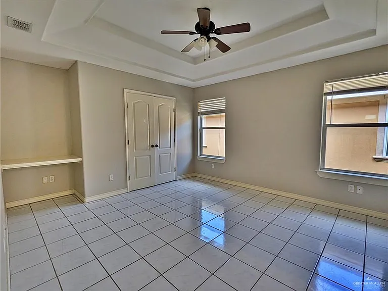 3900 Park Place Ave #2 — Photo 8