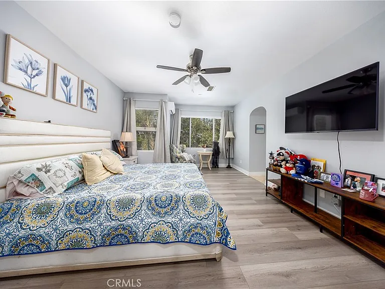 5457 Martingale Way — Photo 18