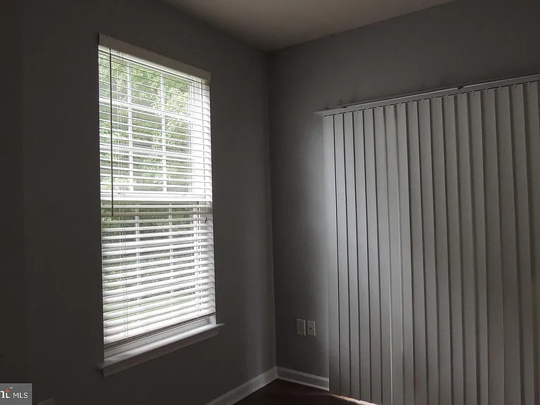 121 Chancellor Dr — Photo 13