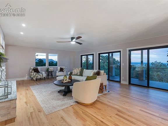 3rd image of 526 Penrose Blvd