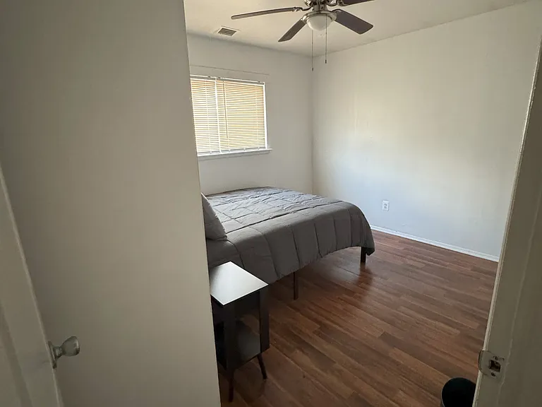 5603 Dudley St — Photo 2