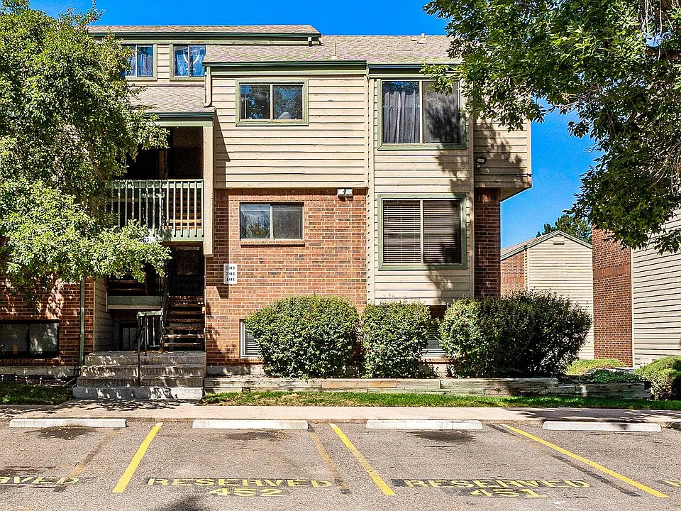 3676 S Depew St #201