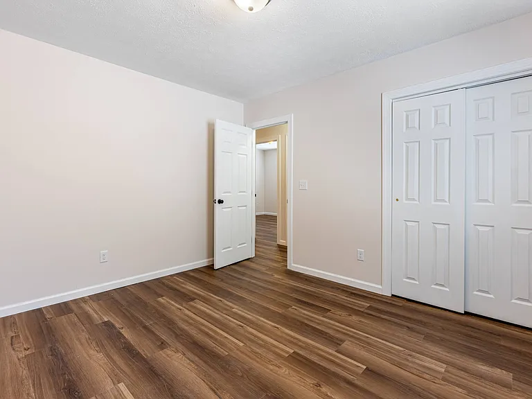 1013 Virginia Ave — Photo 19