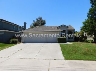 8712 Laguna Star Dr, Elk Grove, CA 95758