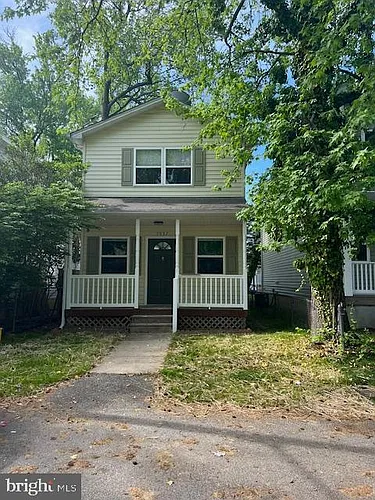 3937 7th St Photo 1