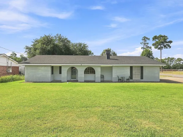 415 Hollywood Ln, Sulphur, LA 70663