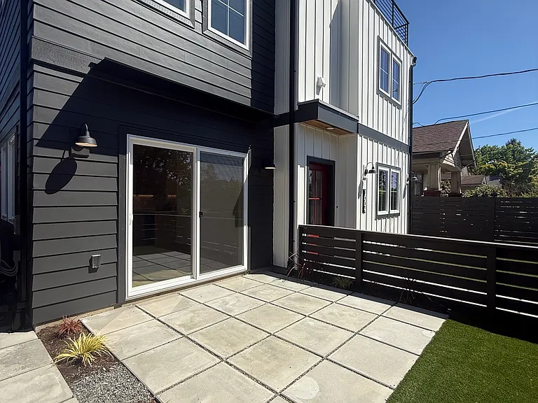 1004 N 48th St #B — Photo 7