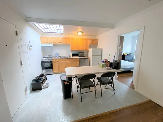 Rented by Douglas Elliman | media 16