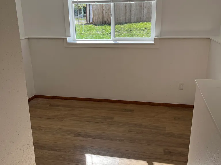 9515 N Ivanhoe Rd — Photo 14