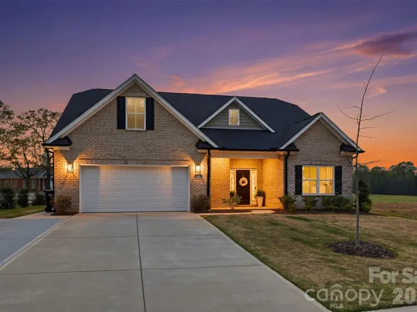 1005 Piper Meadows Dr #1, Waxhaw, NC 28173