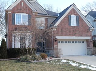 2612 Lauren Ct, Royal Oak, MI