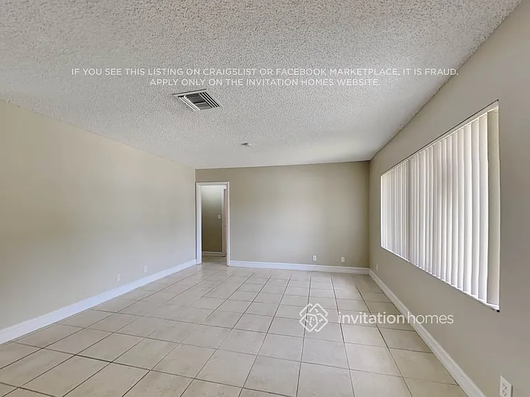 6864 NW 28th Ave — Photo 3