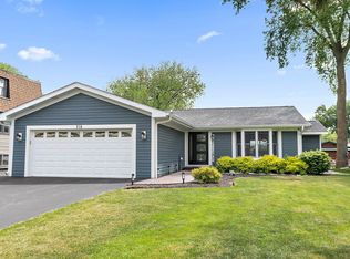 715 Monterrey Ter, McHenry, IL 60050