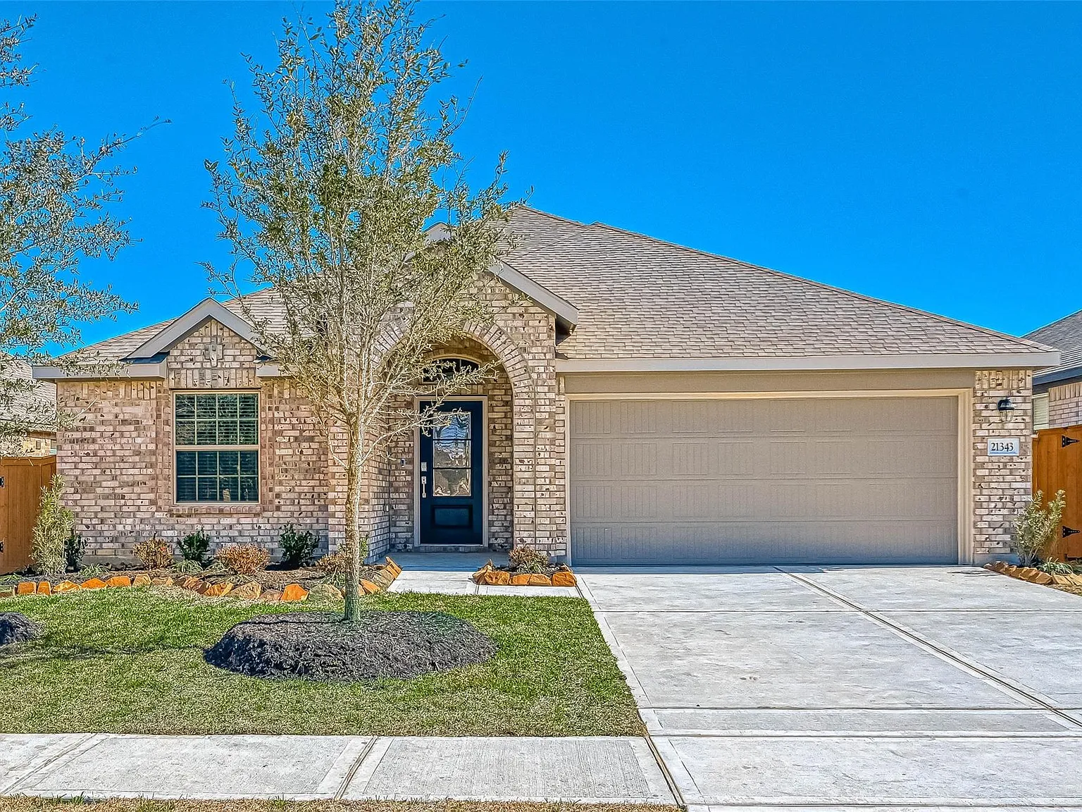 3 bed, 1769 sqft, $2,549 — Photo 1