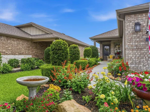 410 Thistle Thorn Dr, Spring, TX 77382
