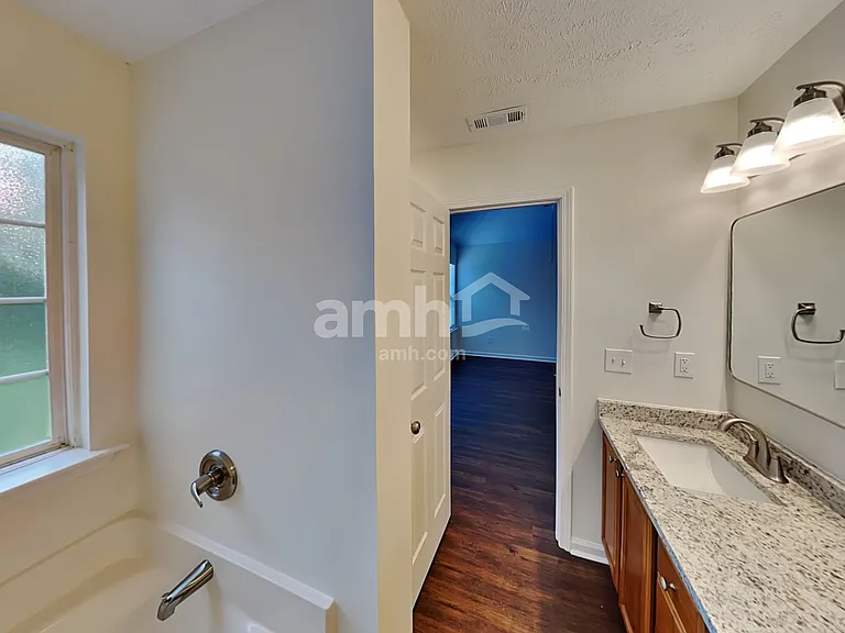 300 Davids Way — Photo 10