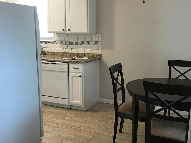 204 S Dorchester Ave — Photo 14