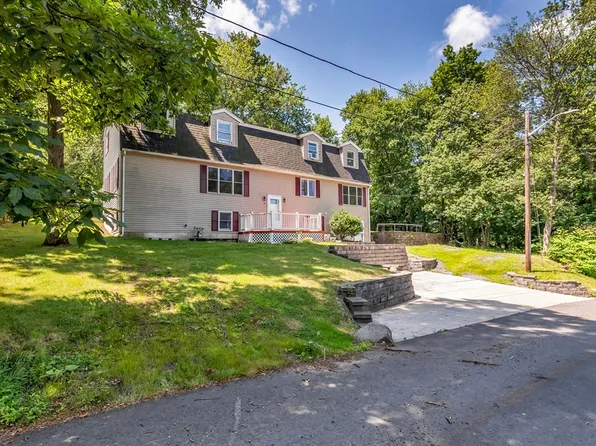 30 Benham St, Haverhill, MA 01830