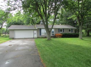 6537 S Scottdale Rd, Berrien Springs, MI 49103