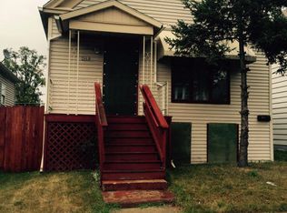 2668 S 9th Pl, Milwaukee, WI 53215