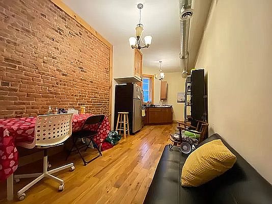 1st image of 643 Willoughby Ave #5