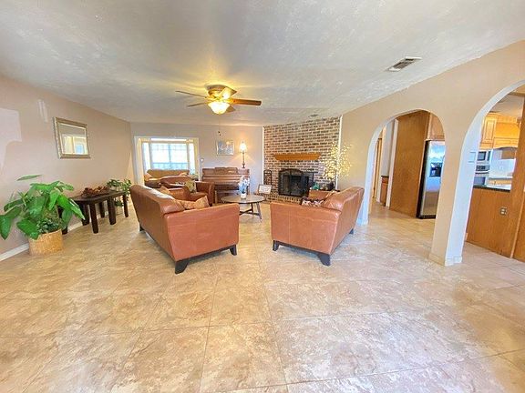 3rd image of 3602 Fieldwood Dr