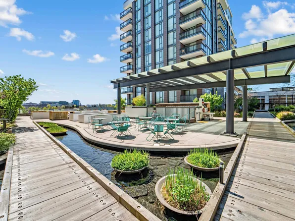 8199 Capstan Way #807, Richmond, BC V6X 0V1