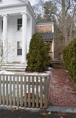 4th image of 24 Morse Ct #B