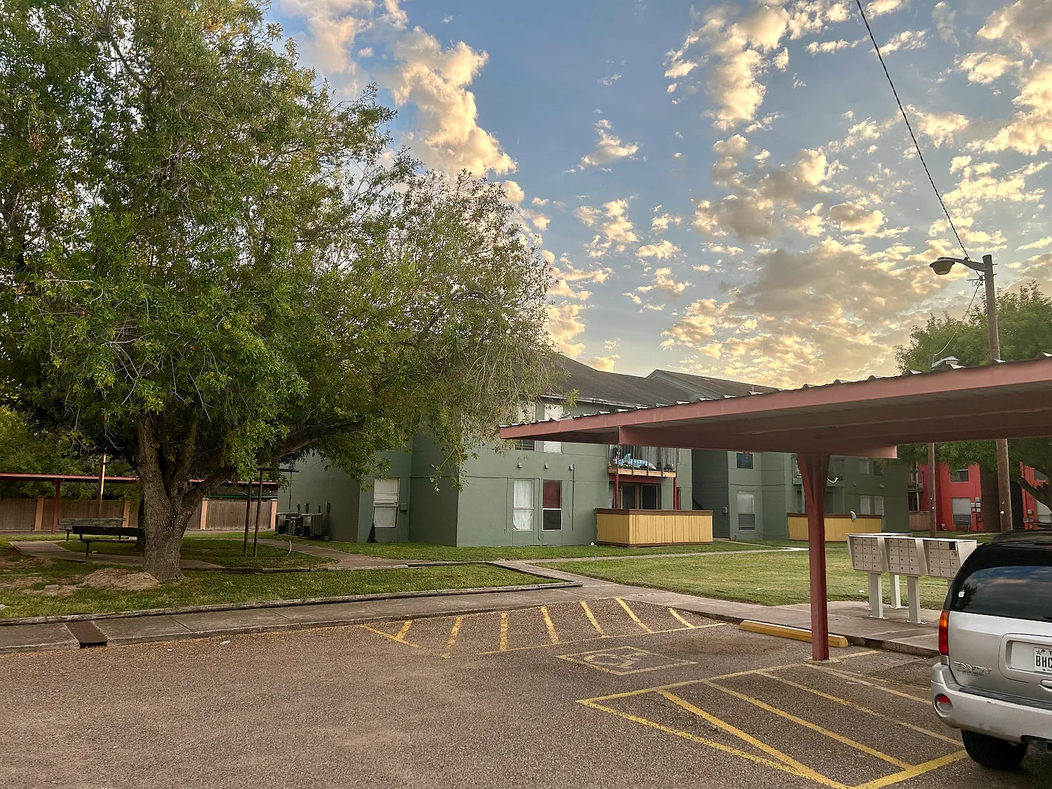 Champion Gardens Apartments — Photo 1