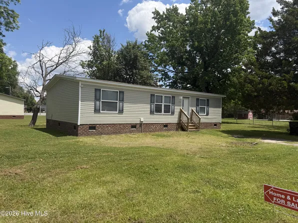 211 Tyson Street, Winterville, NC 28590