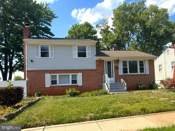 7202 Good Luck Rd, Lanham, MD 20706