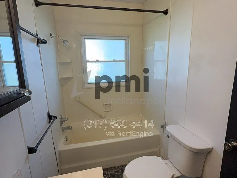 2613 Louise St — Photo 12