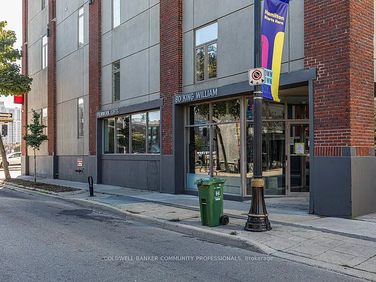 80 King William St #112 — Photo 3