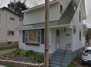 2010 Riverside Dr, Erie, PA 16510