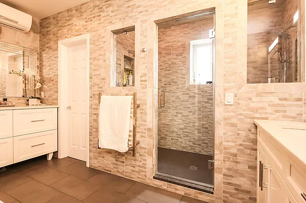 Sold by Fillmore | media 6