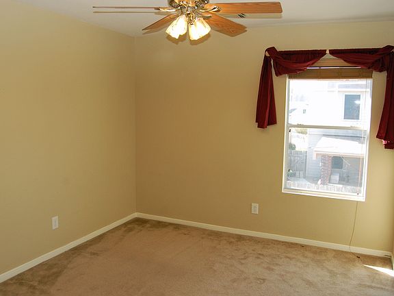 5th image of 19431 Maywood Falls Cir