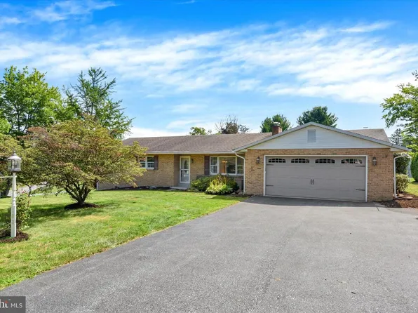 103 N Clover Ln, Harrisburg, PA 17112