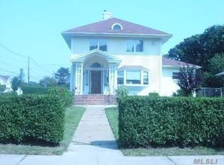 369 S Ocean Ave, Freeport, NY 11520