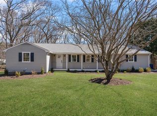 25 Crestridge Dr, East Greenwich, RI 02818