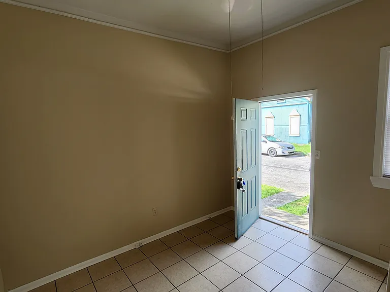 7811 Oak St #A — Photo 4