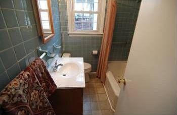 4th image of 2935 Grand Ave NW