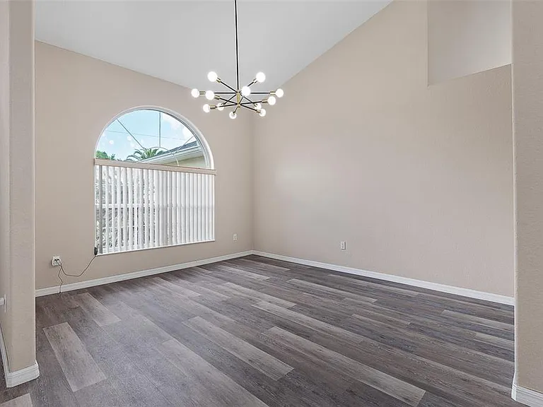 14 Colechester Ln — Photo 13