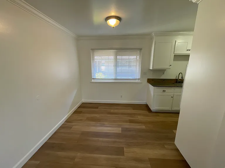 124 Buckthorn Way #6 — Photo 8