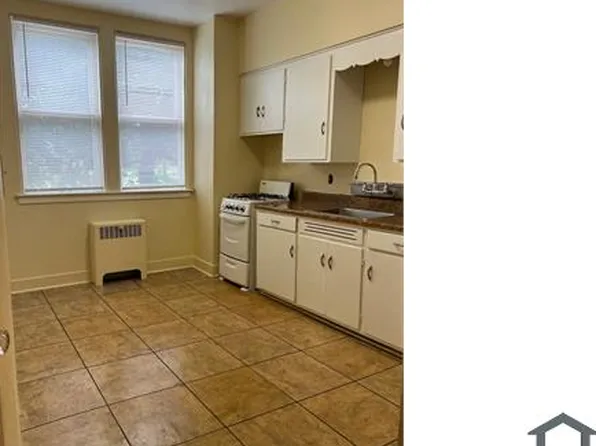 1904 N Main St #10, Rockford, IL 61103