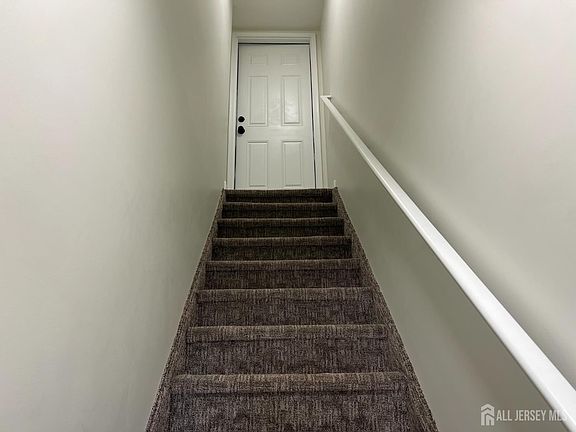 2nd image of 33 Obert St #2B