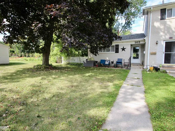 263 Carlson St, Mount Clemens, MI 48043